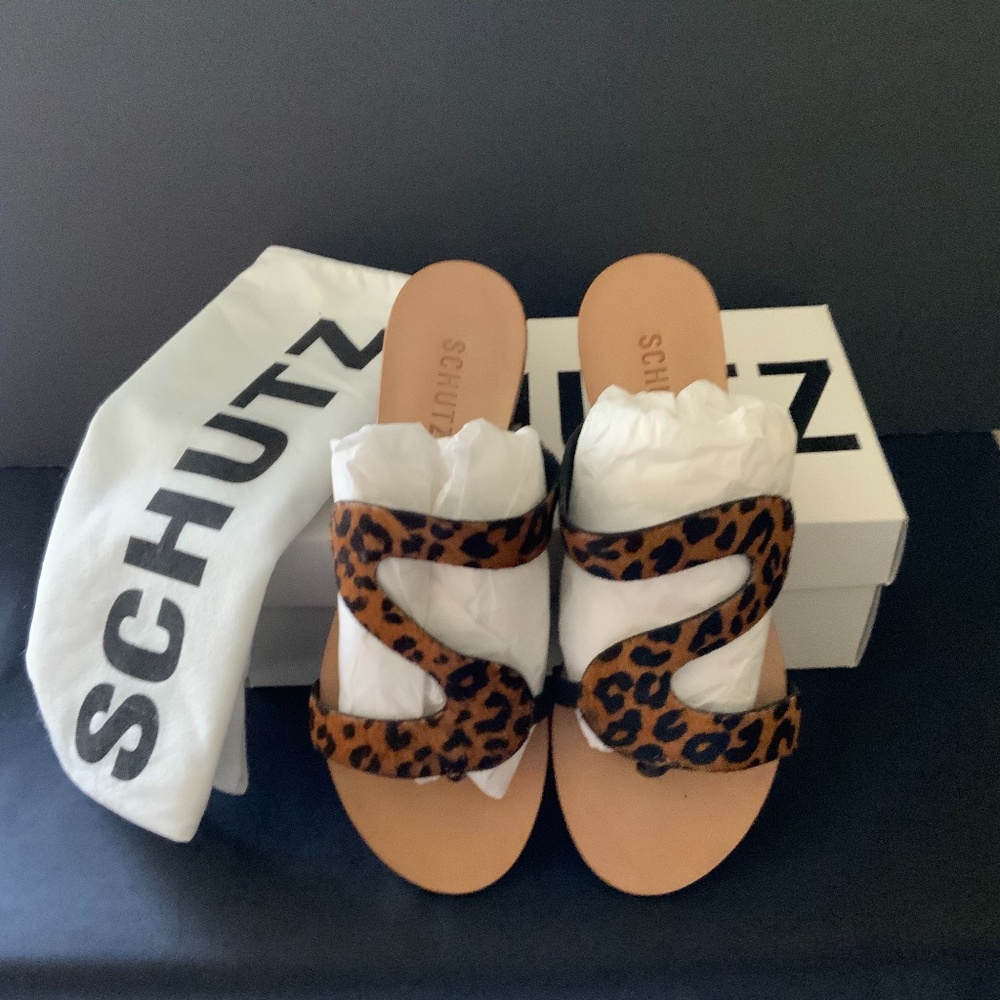 Schultz size 8 Sandals